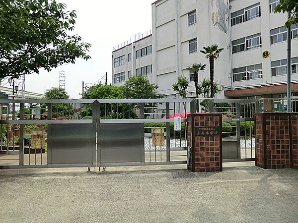 小学校 770m 足立区立青井小学校