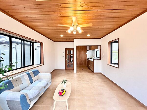 住む方の個性が引き出される、インテリアを考えるのが楽しみなリビングです！