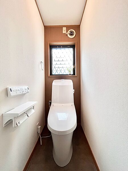 トイレは安心の2箇所！朝のバタバタも一安心です。