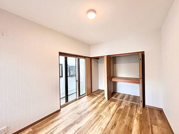 爽やかな日差しがお部屋全体を優しく包み込んでくれます