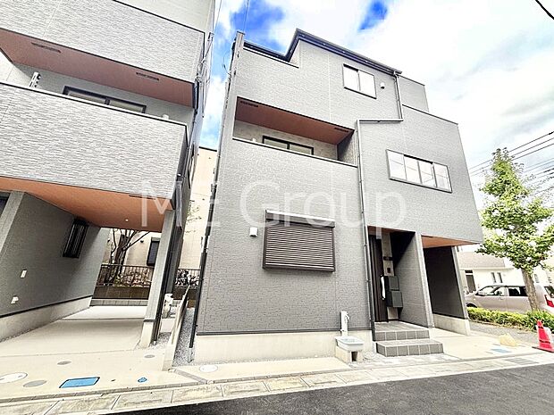 たっぷりの陽光と開放感に包まれる明るい住まい  