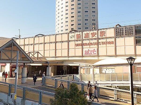 駅 560m 新浦安駅