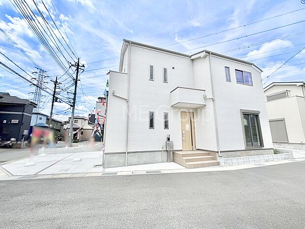 洗練された外観、上質な住空間が広がる室内は永く安心して過ごせる住居です。 