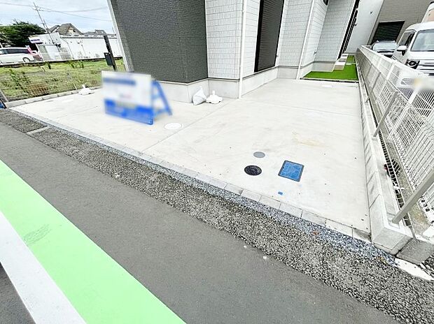 駐車2台可能!急なお客様の駐車に。また、ご家族の自転車スペースとしても大活躍。