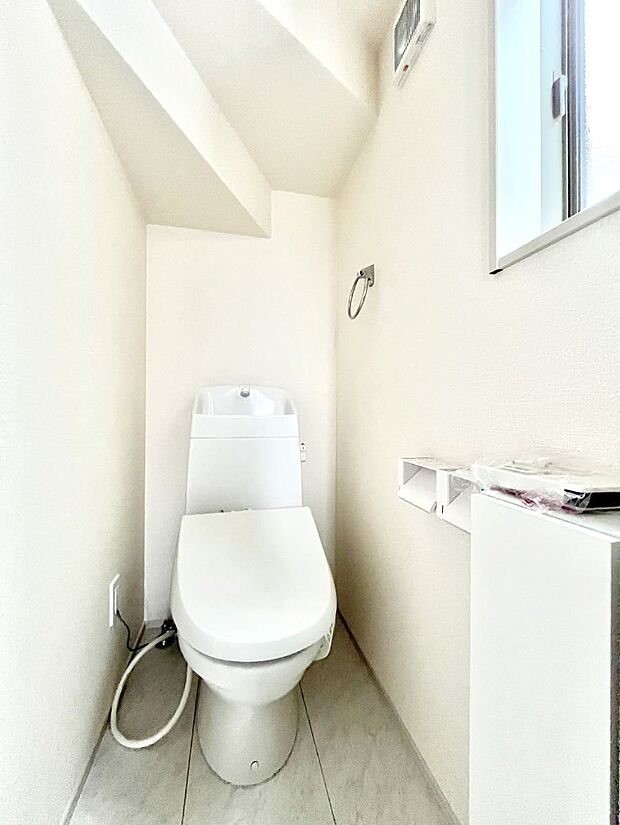 トイレは安心の2箇所！朝のバタバタも一安心です。 