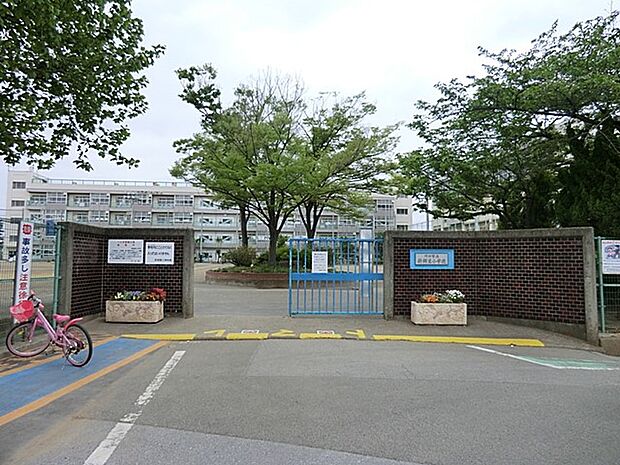 小学校 915m 川口市立新郷東小学校