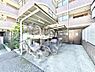 その他：駐輪場は屋根付き