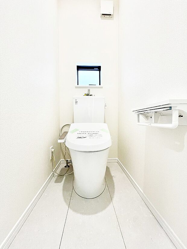トイレは温水洗浄機能付き