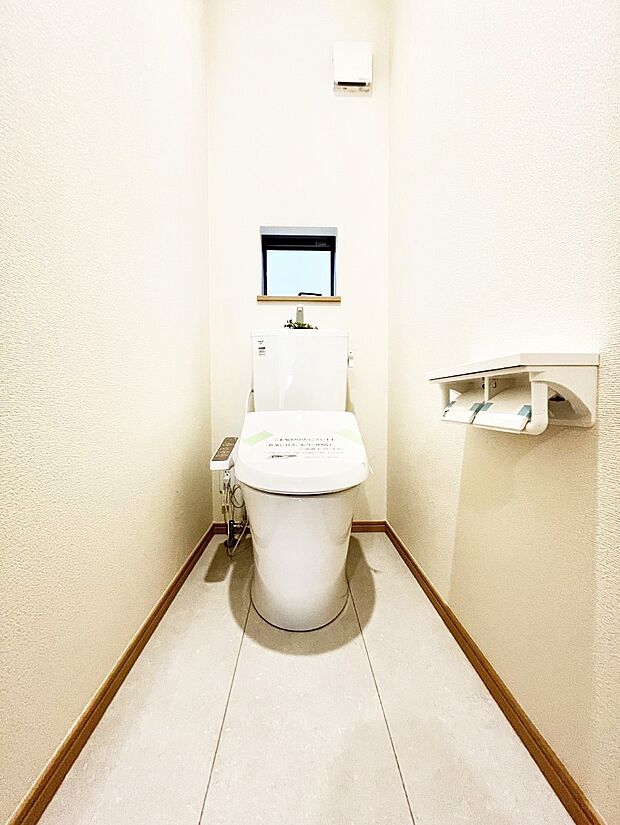 トイレは温水洗浄機能付き