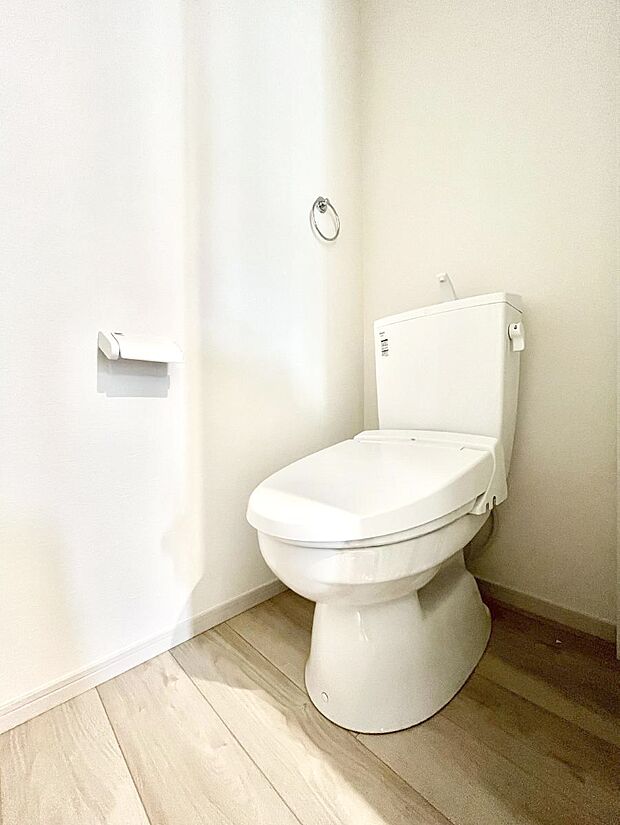 トイレは1階と2階それぞれに配置されていてとても便利です。 