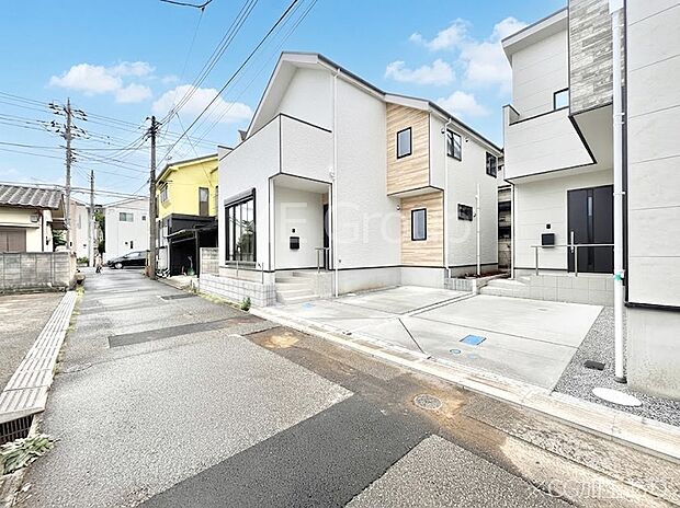 前面道路はきちんと整備されています  