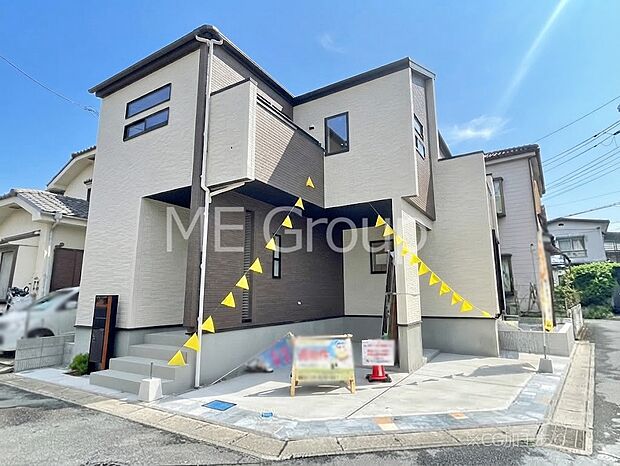 シンプルで落ち着きのある建物は住むかたの個性でオリジナルなものになっていきます。