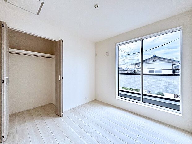 子供部屋にもおすすめな収納スペースたっぷりの居室