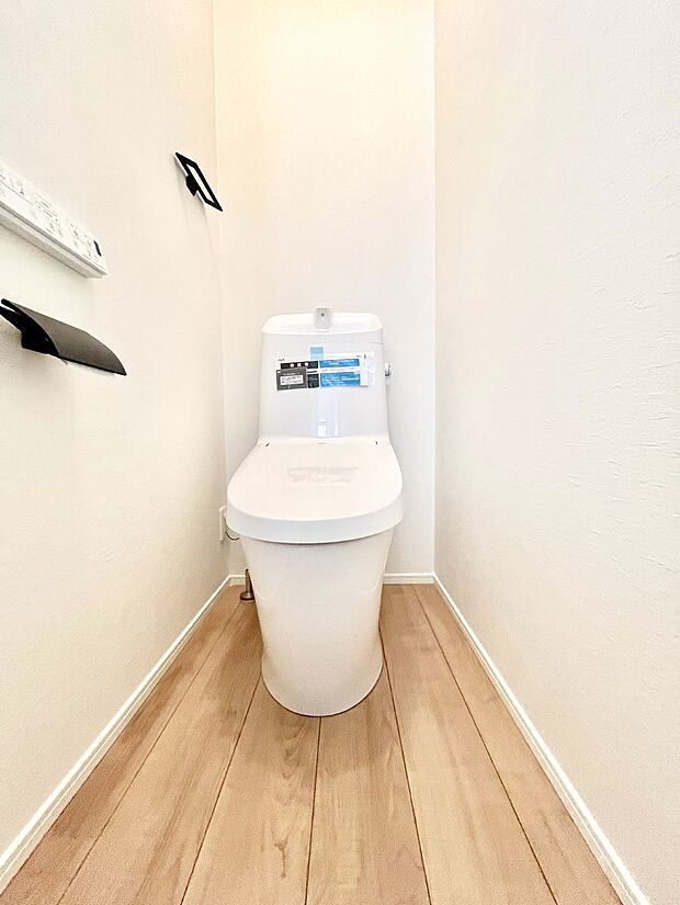 トイレは安心の2箇所!朝のバタバタも一安心です。