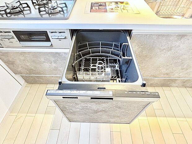 面倒なお片づけは食洗機にお任せ!家事の負担が減って、時間にも気持ちにもゆとりができます。