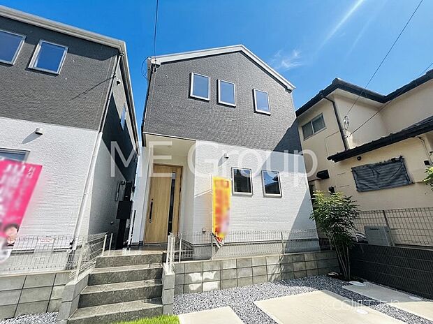 洗練された外観、上質な住空間が広がる室内は永く安心して過ごせる住居です。