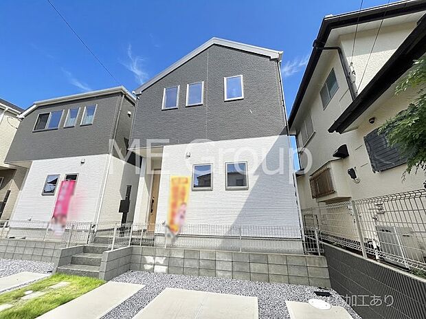 シンプルで落ち着きのある建物は住むかたの個性でオリジナルなものになっていきます。