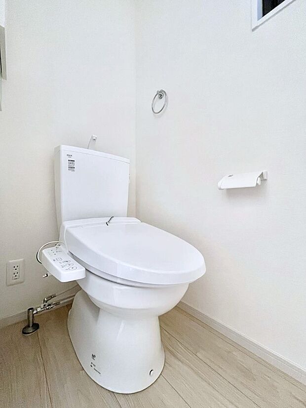 トイレは温水洗浄機能付き