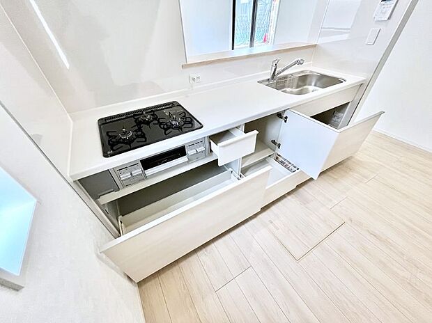 使いやすさを優先したスライド式収納タイプ！
