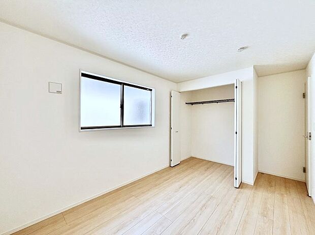 子供部屋にもおすすめな収納スペースたっぷりの居室