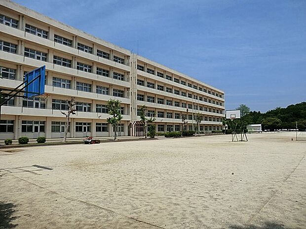 中学校 1750m 鎌ヶ谷市立第五中学校
