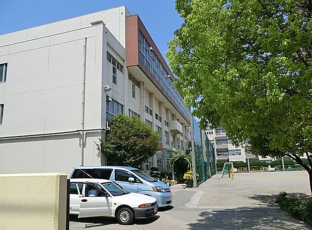 小学校 700m 川口市立青木北小学校
