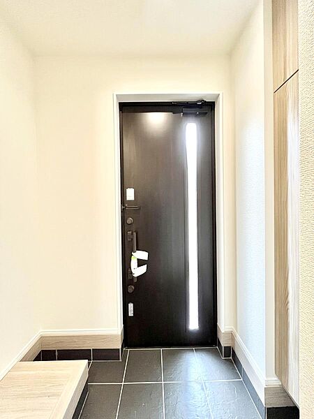家族の帰宅やお客様をあたたかく迎える玄関