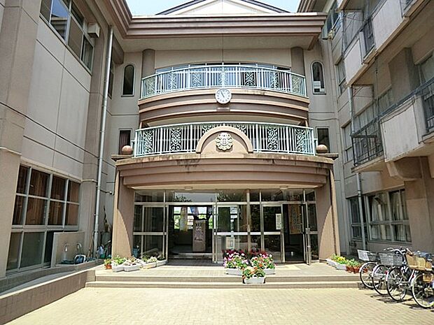 中学校 1800m 越谷市立西中学校