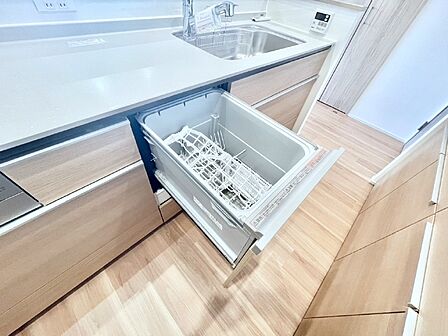 面倒なお片づけは食洗機にお任せ!家事の負担が減って、時間にも気持ちにもゆとりができます。