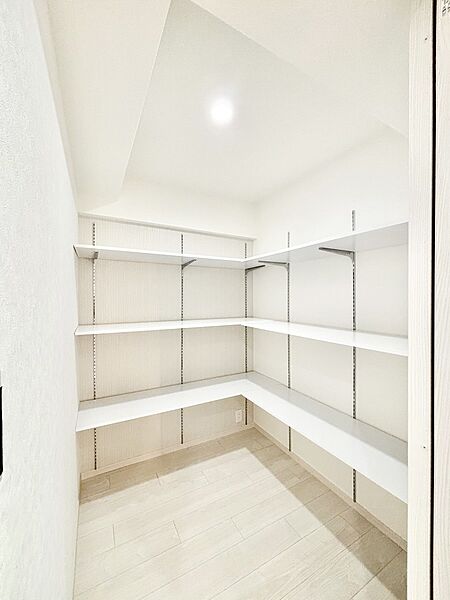 ウォークインクローゼットのある住まいでスッキリ快適な生活を