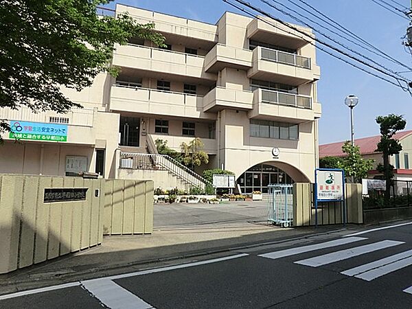 小学校 590m 三郷市立早稲田小学校