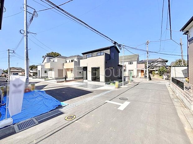 角地なので日当たりも良く、お家が堂々として見えます。