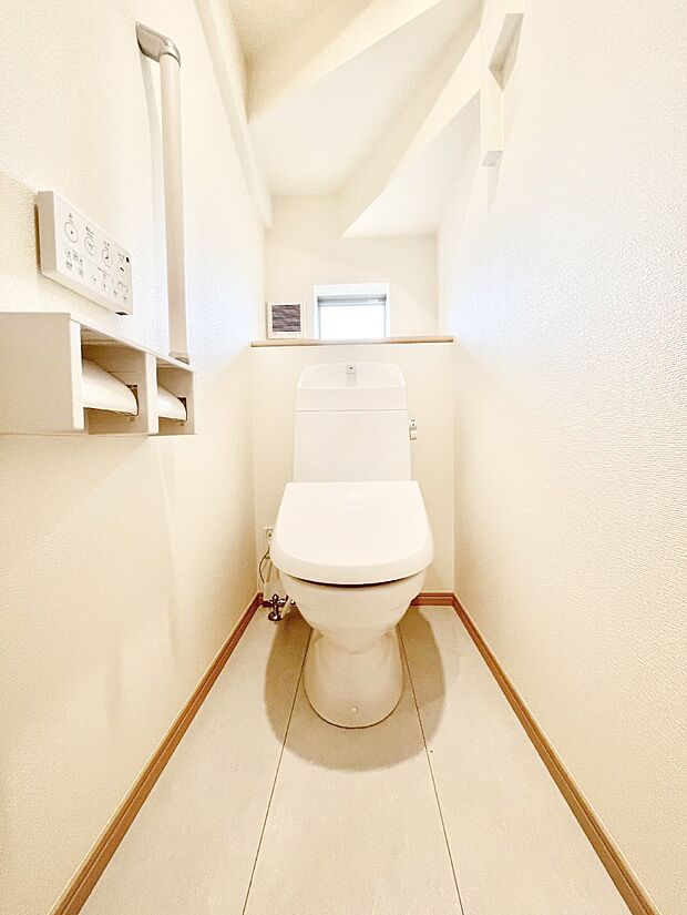 トイレは安心の2箇所！朝のバタバタも一安心です。 