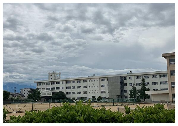 新庄中学校