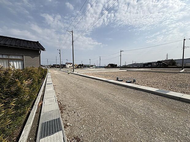 19街区前面道路