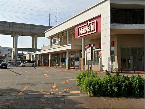 マックスバリュ東金沢駅前店まで約950ｍ（徒歩約12分）