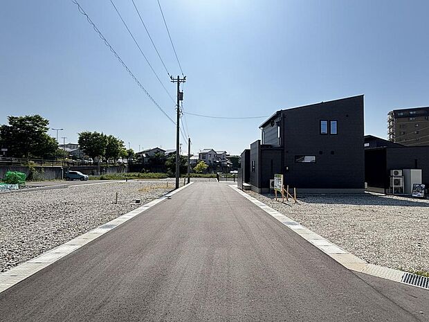 南側前面道路