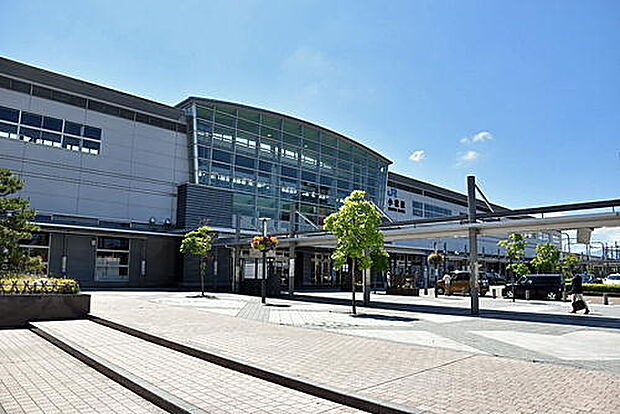 JR小松駅まで約1,200ｍ(徒歩約14分・車で5分）