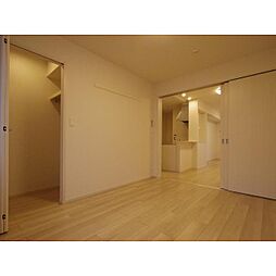 プリムローズ（下塩尻） 1階1LDKのリビング/ダイニング