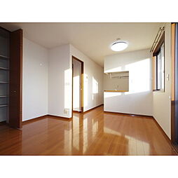 マロンフォレスタ 2階1LDKのリビング/ダイニング