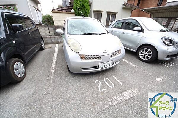 画像18:駐車スペースもあります