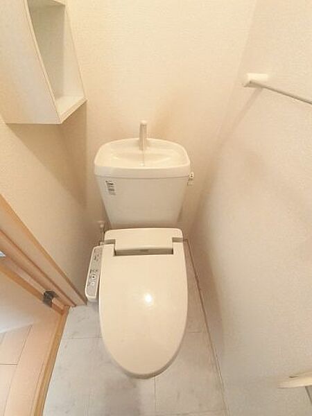 画像11:清潔感のあるトイレです