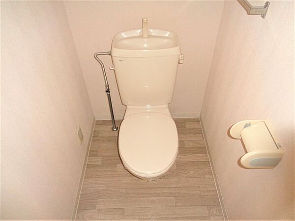 画像7:洋式トイレ　※イメージ使用