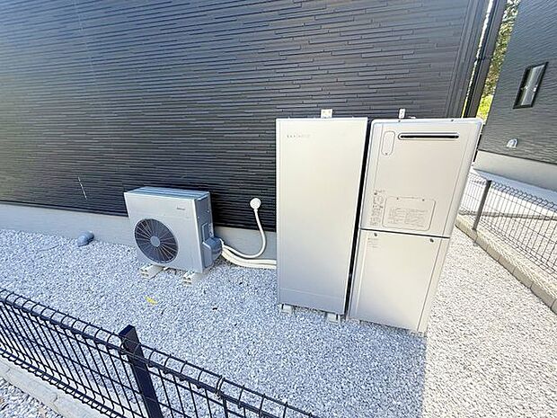 電気ヒートポンプとガス給湯器を組み合わせたハイブリッド給湯器