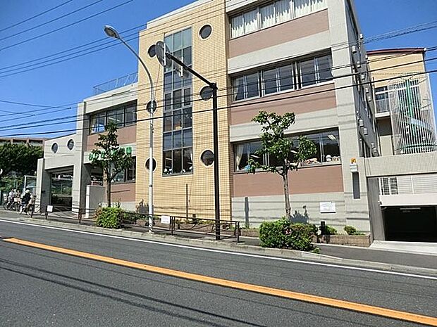 梶ケ谷幼稚園 徒歩6分。 460m