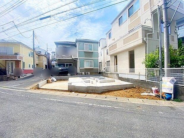 販売現地