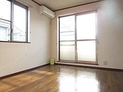 フラット・ミタニ 203 2階1Kのリビング/ダイニング