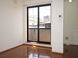 ブライトハウス 201 2階1Kのリビング/ダイニング