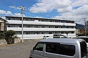  築26年4ヶ月 3階建の賃貸物件