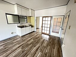 ハイネス吉信 2階2LDKのリビング/ダイニング